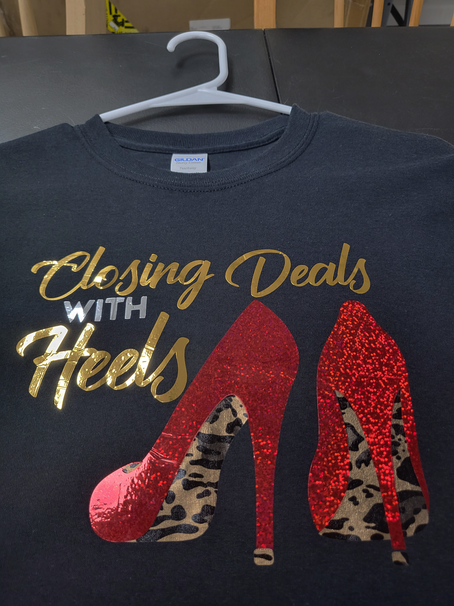 Metallic Logo 의상